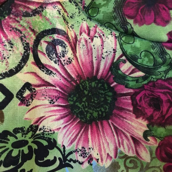 Y2K 'Save The World' Retro Flowers + Text Printed Mesh Top - Picture 8 of 16